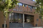 Отель Hotel Zenit De Los Reyes Отель Hotel Zenit De Los Reyes