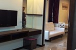 Гостевой дом Benjamas Place Гостевой дом Benjamas Place