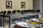 Отель DoubleTree Suites by Hilton NYC - Times Square Отель DoubleTree Suites by Hilton NYC - Times Square