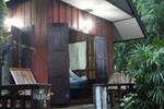 Отель Baan Saenghearn Отель Baan Saenghearn