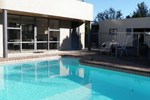 Отель Durham Motor Inn Отель Durham Motor Inn
