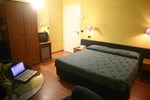 Отель Hotel Victoria Отель Hotel Victoria