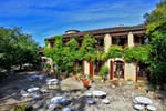 Отель Logis Hostellerie de l'Auberge de L'Étang Bleu Отель Logis Hostellerie de l'Auberge de L'Étang Bleu