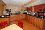 Отель Comfort Suites I-35 North Отель Comfort Suites I-35 North