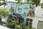Отель The Wheatsheaf Hotel by Good Night Inns Отель The Wheatsheaf Hotel by Good Night Inns