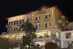Отель Hotel La Bussola Отель Hotel La Bussola