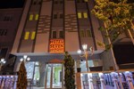 Отель Hotel Seven Brothers Отель Hotel Seven Brothers
