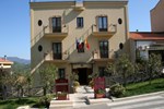 Отель Ypsigro Palace Hotel Отель Ypsigro Palace Hotel