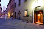 Отель Hotel L'Antico Pozzo Отель Hotel L'Antico Pozzo