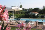 Отель Tris Hotel Отель Tris Hotel