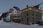 Отель Hotel Maison De Neige Отель Hotel Maison De Neige