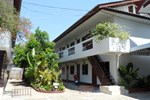 Гостевой дом Baan Nukanong Guesthouse Гостевой дом Baan Nukanong Guesthouse