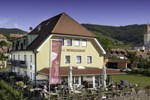 Отель Hotel Garni Weinquadrat Отель Hotel Garni Weinquadrat