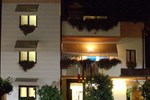 Отель Small Hotel Royal Отель Small Hotel Royal