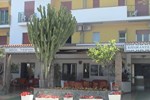 Отель Hotel Cristina Отель Hotel Cristina