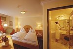 Отель Hotel Bauer Отель Hotel Bauer