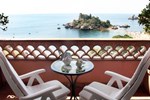Отель Mendolia Beach Hotel Отель Mendolia Beach Hotel