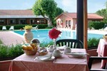 Отель Hotel Villalago Отель Hotel Villalago
