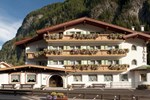Отель Hotel Alaska Отель Hotel Alaska