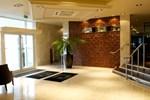 Отель The Fenwick Hotel Отель The Fenwick Hotel