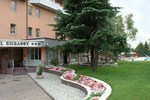 Отель Hotel Embassy Отель Hotel Embassy