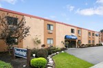 Отель Travelodge Cleveland Lakewood Отель Travelodge Cleveland Lakewood