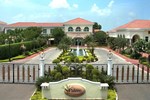 Отель The Palms Town & Country Club Отель The Palms Town & Country Club