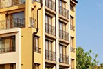 Отель Family Hotel Ramira Отель Family Hotel Ramira