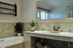 Гостевой дом Claires of Sandton Luxury Guest House Гостевой дом Claires of Sandton Luxury Guest House