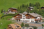 Отель Hotel Interski Отель Hotel Interski