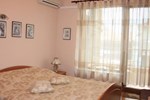 Отель Family Hotel Emilia Отель Family Hotel Emilia
