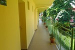 Отель Hotel Largo Отель Hotel Largo