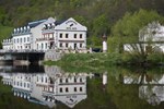 Отель Romantic Hotel Mlýn Karlstejn Отель Romantic Hotel Mlýn Karlstejn