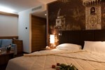 Отель Hotel Adige Отель Hotel Adige