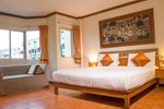 Отель Local Motion Inn Отель Local Motion Inn