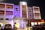 Апартаменты Damon Hotel Apartments Апартаменты Damon Hotel Apartments