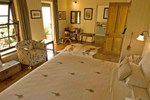 Отель Three Tree Hill Lodge Отель Three Tree Hill Lodge