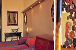 Отель Hotel Les Arcades Отель Hotel Les Arcades