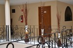 Отель Hotel Conquistadores Отель Hotel Conquistadores