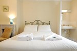 Отель Ainsley House Отель Ainsley House