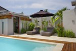 Гостевой дом The Apartments Canggu Гостевой дом The Apartments Canggu