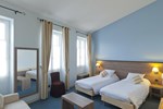Отель Hôtel Du Port Отель Hôtel Du Port