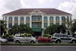 Отель Regal Court Hotel Kuching Отель Regal Court Hotel Kuching