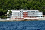 Отель Hotel Les Roches Rouges Отель Hotel Les Roches Rouges