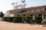 Отель Motel 2000 Отель Motel 2000