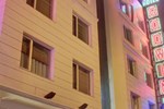 Отель Hotel Godwin Deluxe Отель Hotel Godwin Deluxe