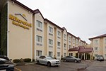 Отель Microtel Inn and Suites, Batangas Отель Microtel Inn and Suites, Batangas