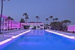 Отель So White Boutique Suites Отель So White Boutique Suites