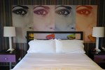 Отель 7 Springs Inn & Suites Отель 7 Springs Inn & Suites