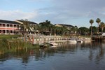Отель Lake Roy Beach Inn Отель Lake Roy Beach Inn